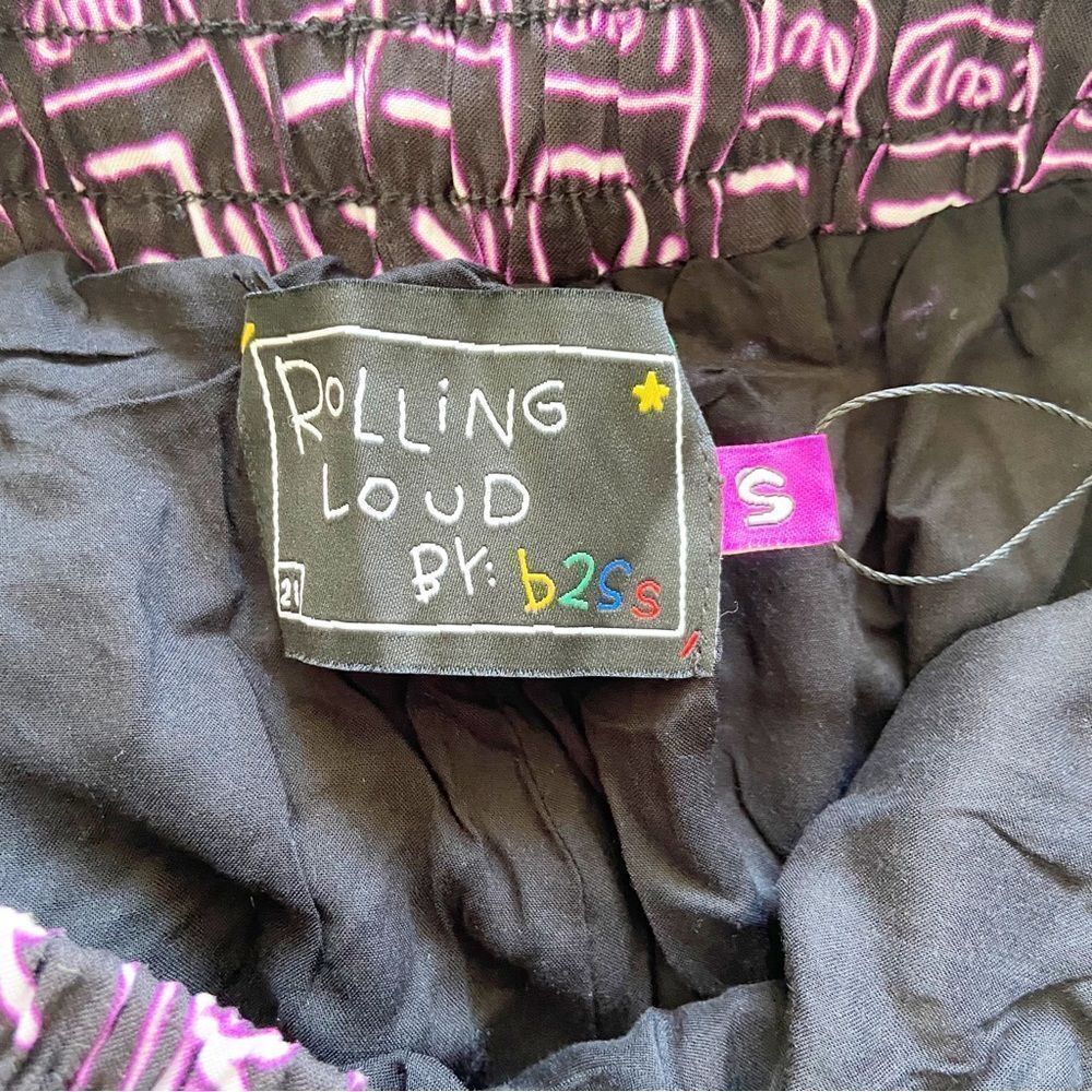 NWT Urban Outfitters Rolling Loud B2Ss Festival Logo Pocket Repeat Short… - Picture 5 of 5